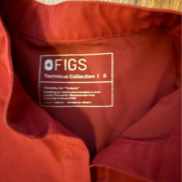 FIGS Rafaela scrub top. Size small. Excellent used condition! - Picture 2 of 4